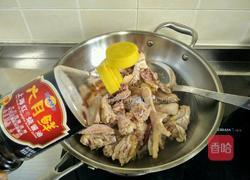 毛豆米烧鸡的做法图解7