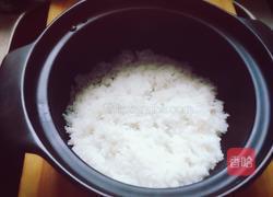 红烧仔鸡煲仔饭的做法图解3