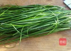 韭菜素馅包子的做法图解2