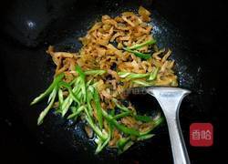 肉丝青椒炒榨菜的做法图解6