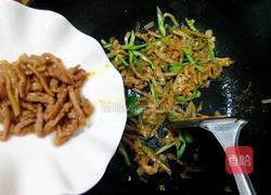 肉丝青椒炒榨菜的做法图解7