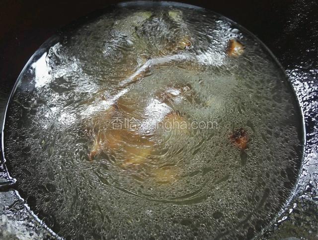 加入适量清水大火烧开