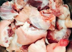 花生炖猪蹄(孕妈宝妈食谱)的做法图解1