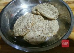 土豆片汉堡扒田园沙拉的做法图解2