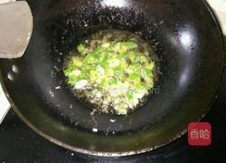 韭菜苔炒粉的做法图解2