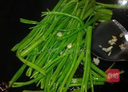 蚂蚁爱上绿树的做法图解2