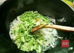 芹菜鸡蛋炒粉的做法图解5