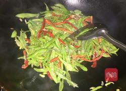 红椒炒豆角的做法图解2