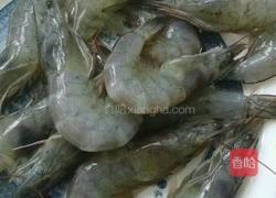 胡萝卜鲜虾粥的做法图解1