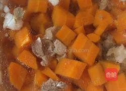胡萝卜遇上肉的做法图解5
