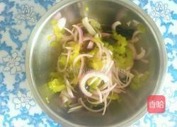 凉拌洋葱苦瓜的做法图解6