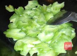 猪心炒凉瓜的做法图解5