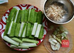 虾皮烧丝瓜的做法图解2