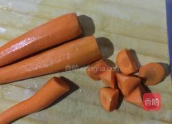 五花肉顿胡萝卜的做法图解5