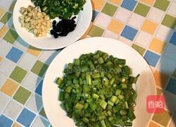 青椒豆豉炒空心菜梗的做法图解2