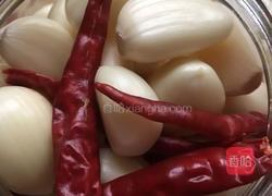 腌蒜瓣的做法图解1