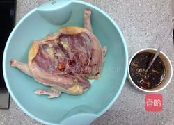 秘制脆皮烤鸡的做法图解1