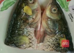 鱼头豆腐汤的做法图解2
