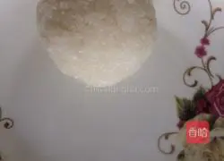 Illustration of how to make rice balls ⚽️1