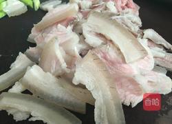 蒜苗回锅肉的做法图解2