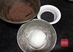 黑芝麻糯米饼的做法图解1