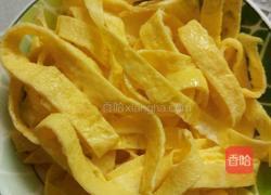 蛋皮炒面的做法图解3