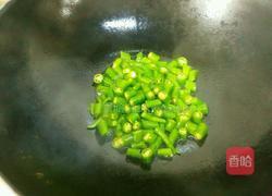 青椒炒面粉的做法图解3