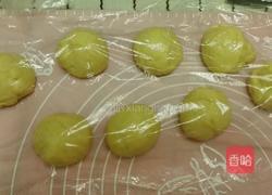 蓝莓果酱排包的做法图解2