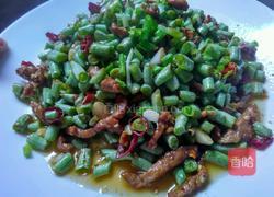 豆角丁炒肉的做法图解2