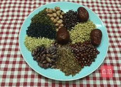 五谷杂粮养颜粥的做法图解1