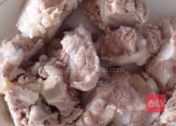 排骨木瓜薏米汤的做法图解1