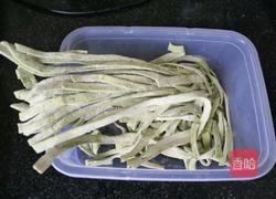 凉拌蔬菜面的做法图解1