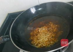 凉拌有滋味泡面的做法图解1
