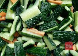 清脆黄瓜小咸菜的做法图解2