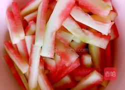 蒜香西瓜皮的做法图解2