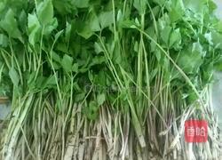 大叶芹包子的做法图解1