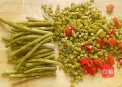 肉沫炒酸豆角的做法图解2