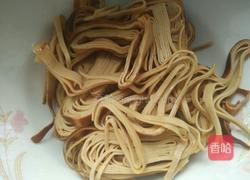 香葱拌干豆腐卷的做法图解2