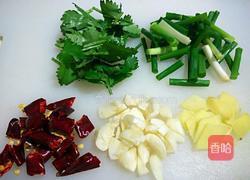 双椒爆鲜鱿的做法图解2