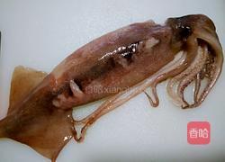 双椒爆鲜鱿的做法图解3