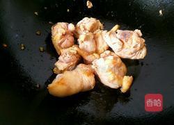 山药木耳炖鸡的做法图解7