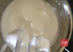 酸奶花生水果生日蛋糕的做法图解7