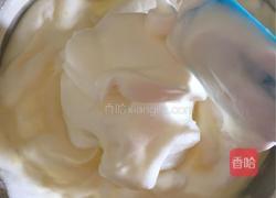 酸奶花生水果生日蛋糕的做法图解8