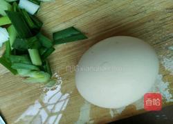 大蒜鸡蛋炒年糕的做法图解3