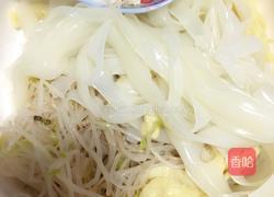 绿豆芽拌凉皮的做法图解4