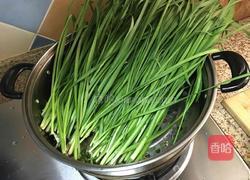 韭菜肉饺子的做法图解2