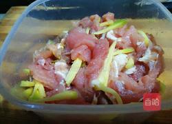 西葫芦炒脊里肉的做法图解7