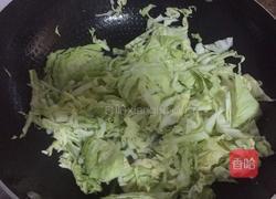 蒜末炒卷心菜的做法图解4