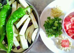 回锅茄条青椒的做法图解1