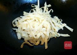 卷心菜肉丝炒春饼的做法图解9